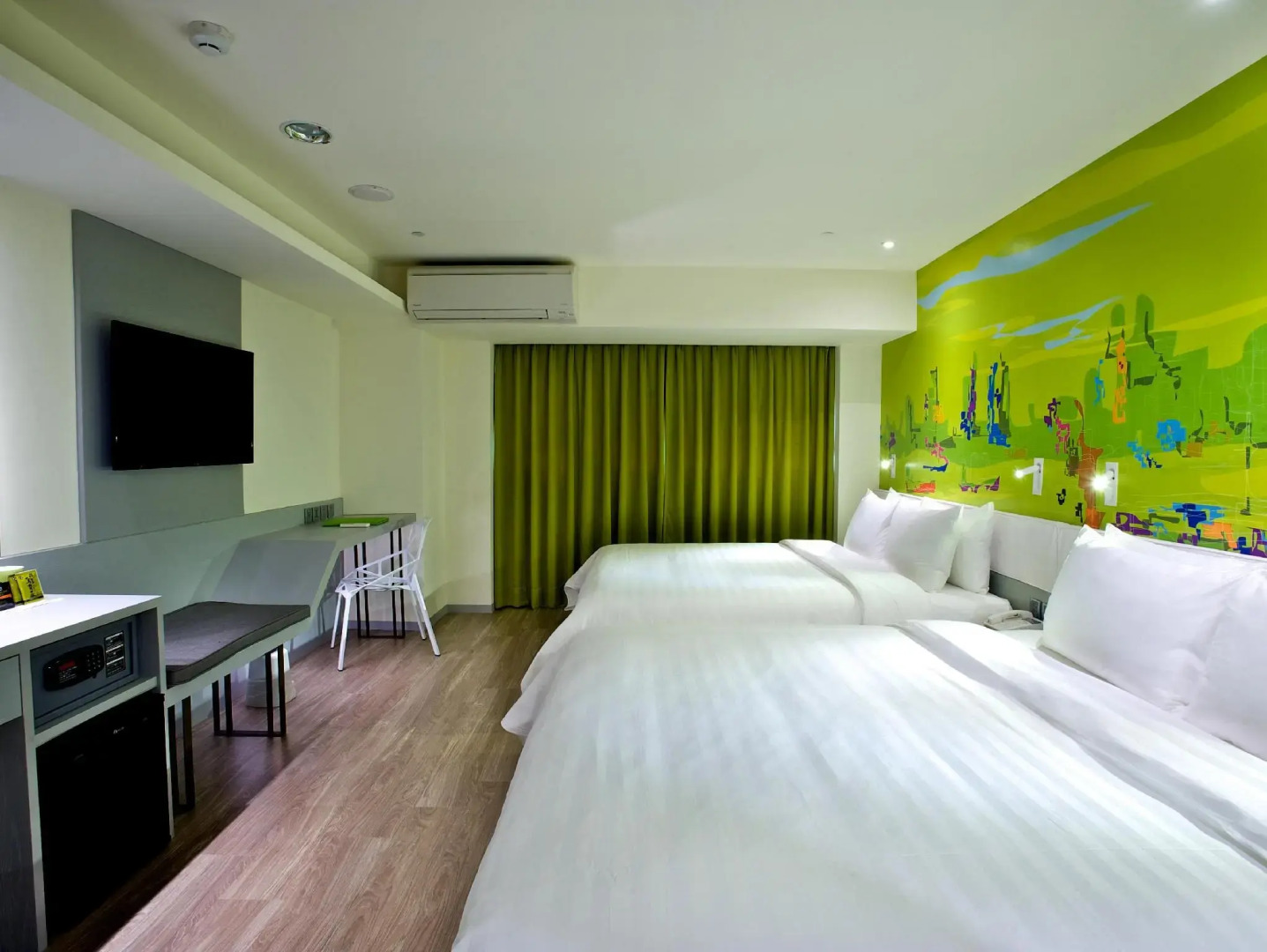 FX INN Kaohsiung Zhonghua Road Branch