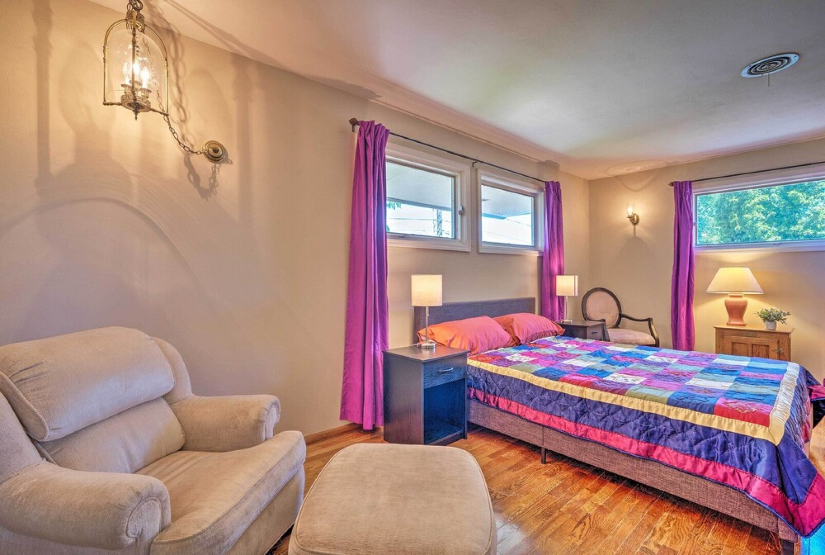 Lake House w/ Hot Tub - 1 Mi to Surf 'n Slide