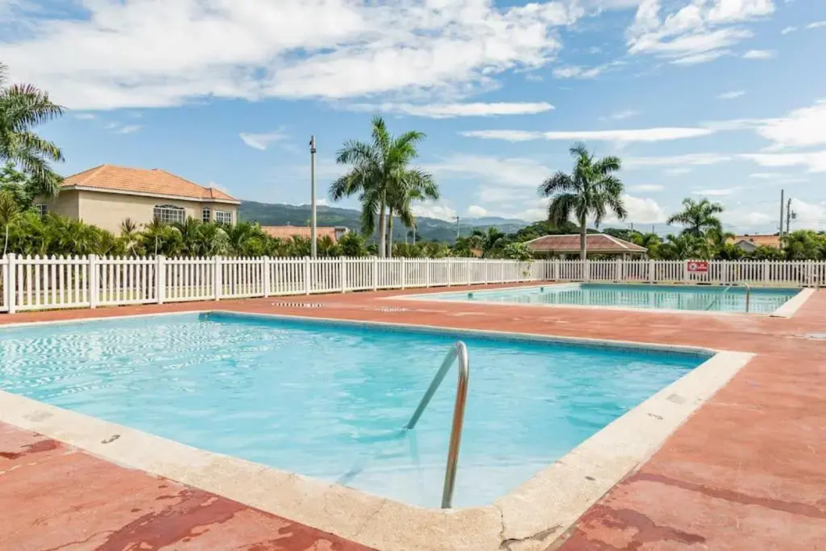 Cayman’s Luxury Estate VacayStay