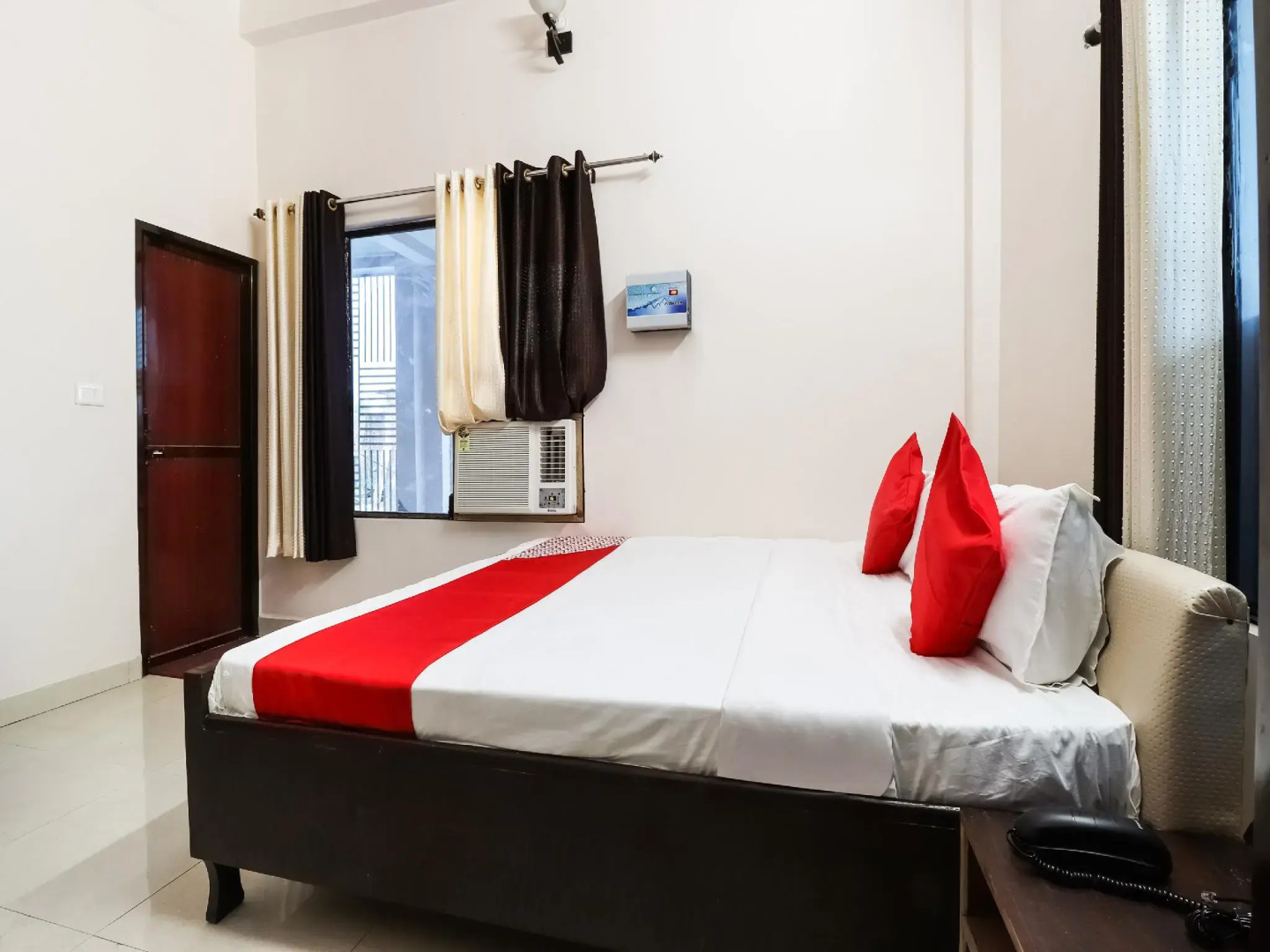 OYO Flagship 45992 Hotel Royal