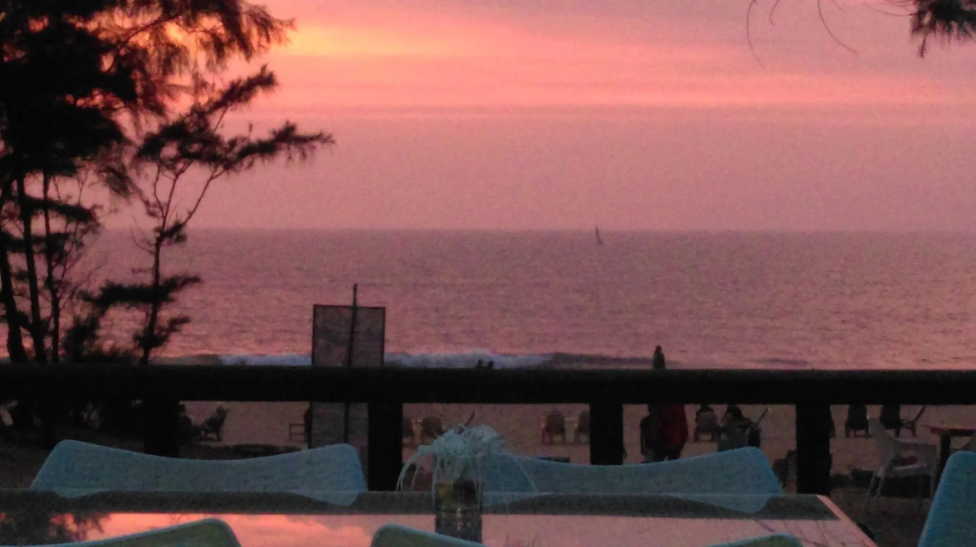 Shining Sand Beach Hotel