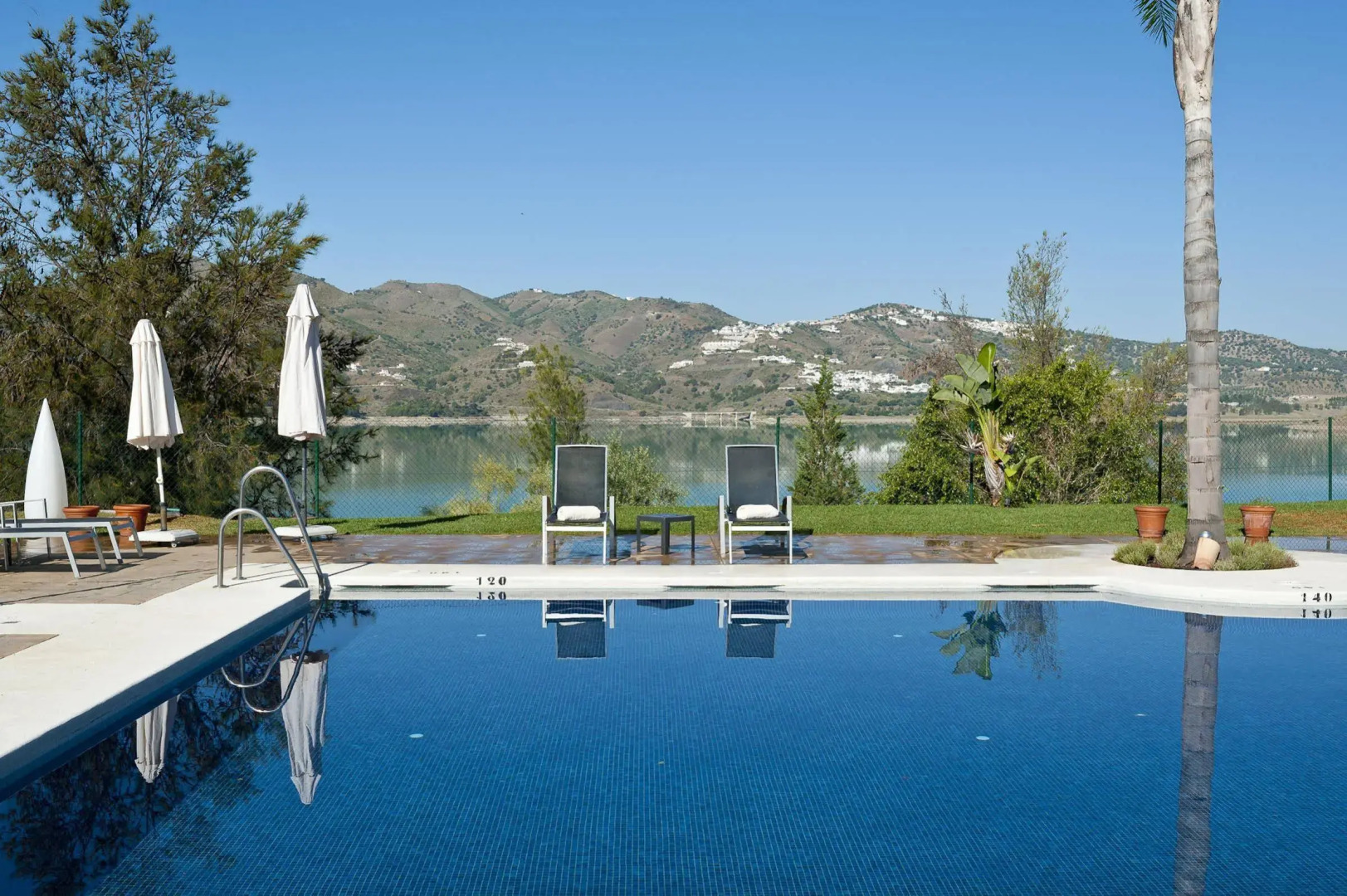 B bou Hotel La Viñuela & Spa