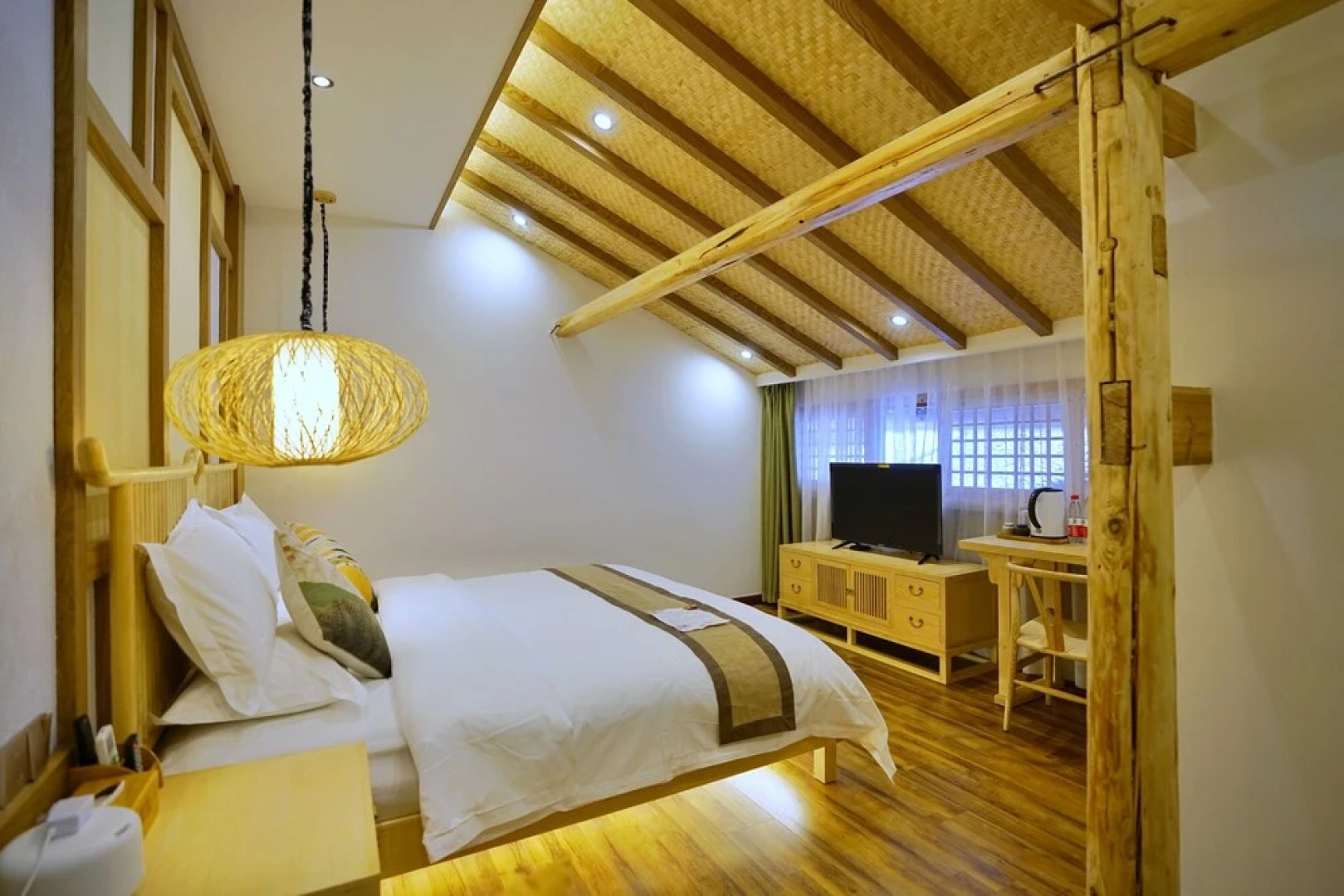 Yueju Wenlv · Yuexijiang Boutique Holiday Hotel (Leishan Xijiang Qianhu Miaozhai)