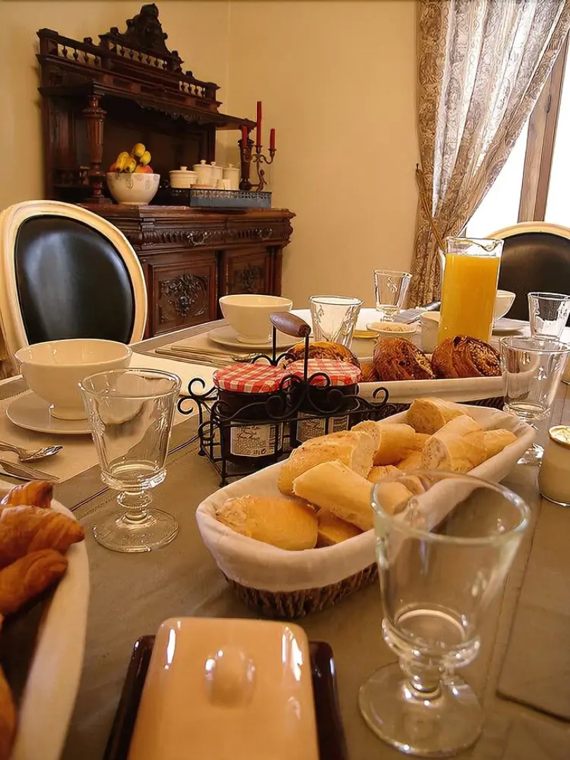 L'Entrée Chambres et Table d'Hôtes