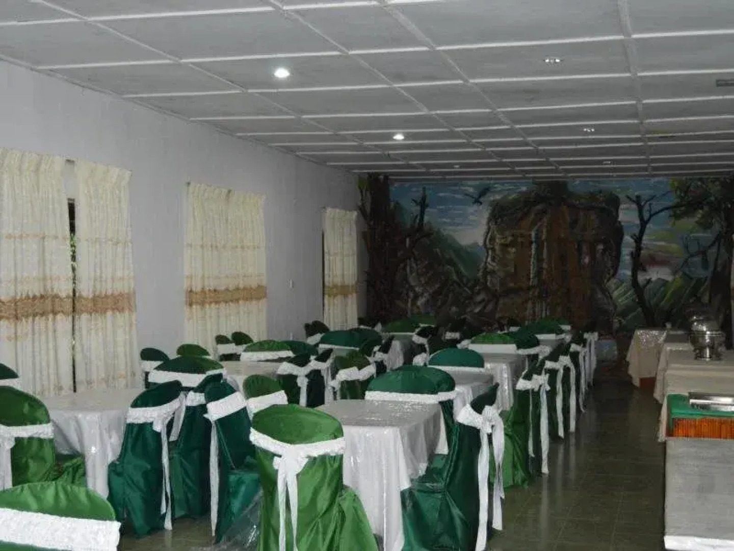 Green Valley Holiday Inn