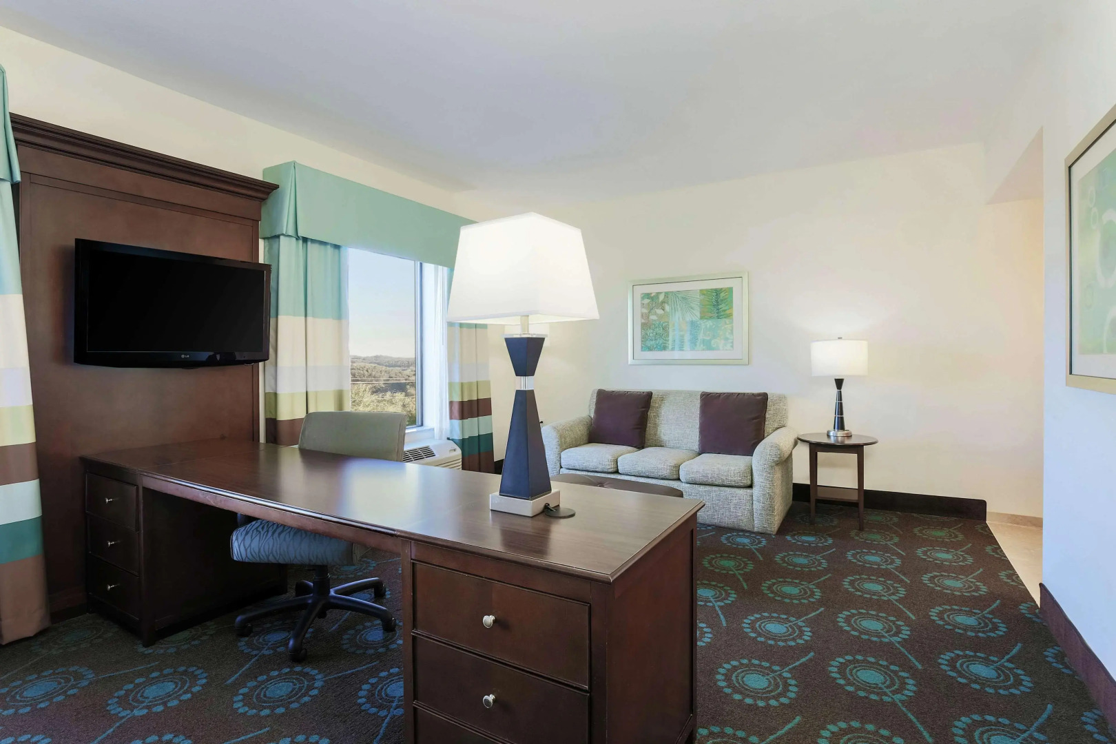 Hampton Inn & Suites Wheeling-The Highlands