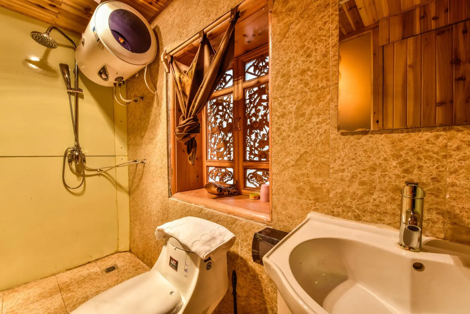Kersangs Relay Station Hotel