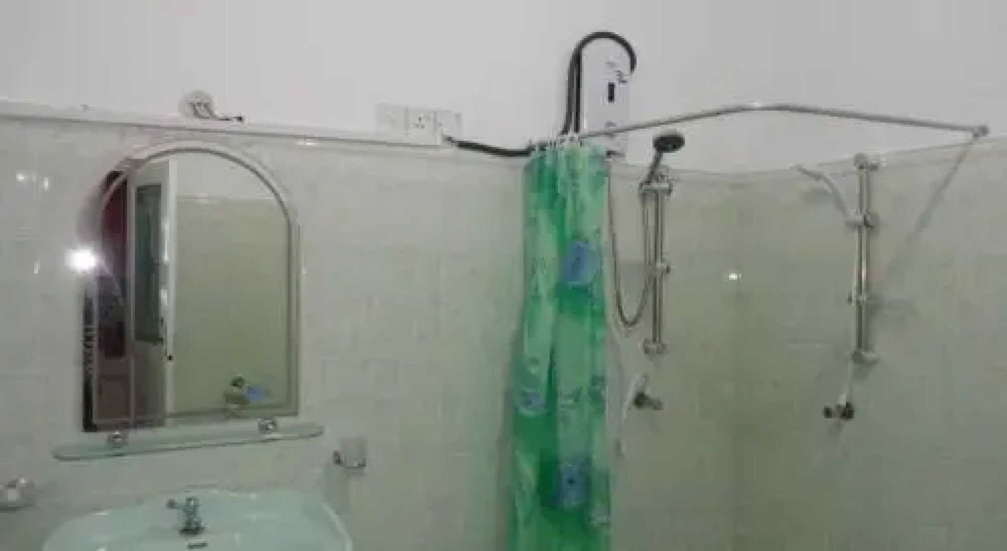 Sethsura Grand Hotel