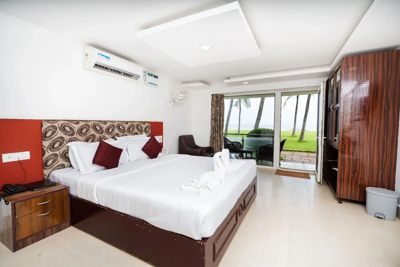 Shelter Beach Resort