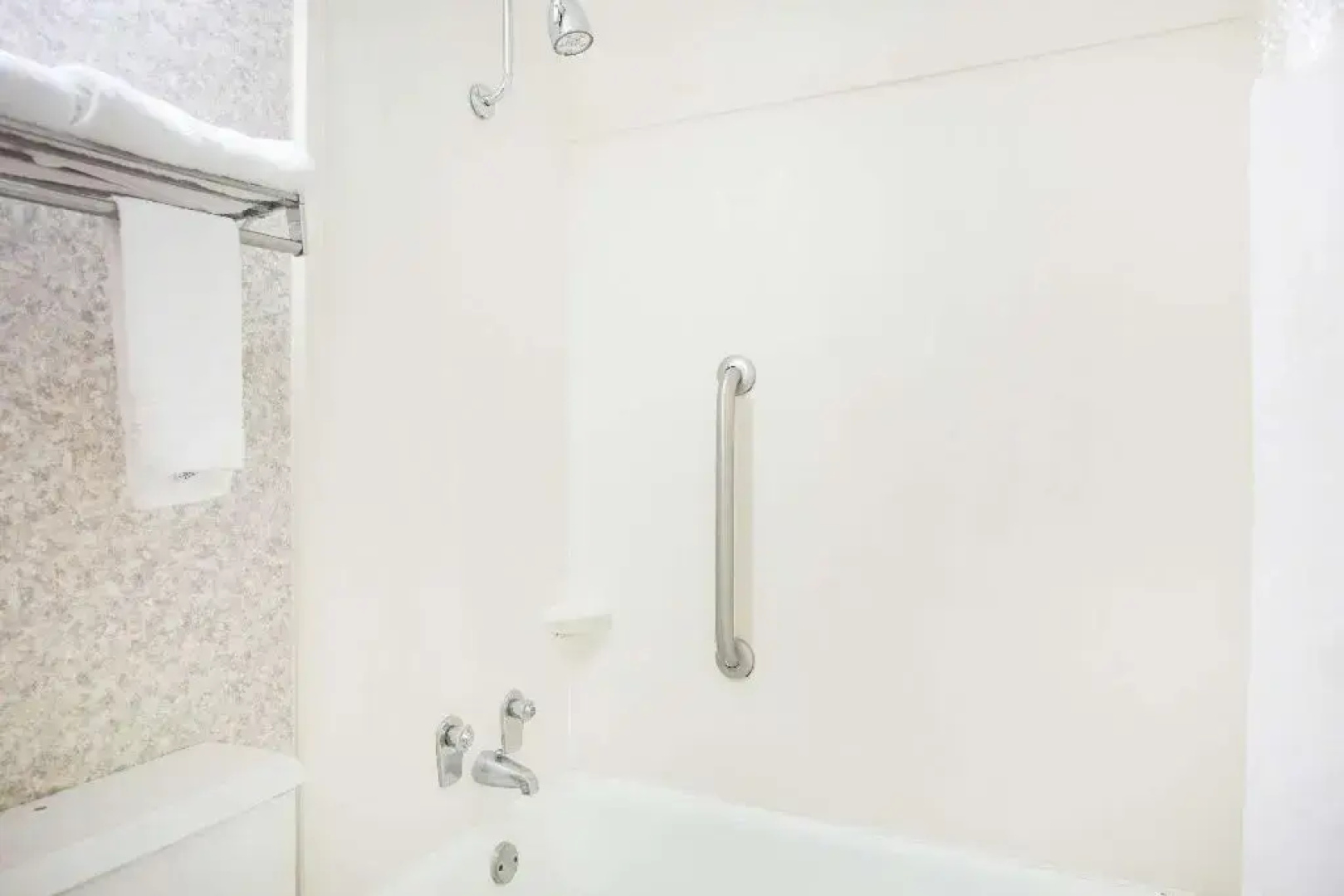 Ramada by Wyndham & Suites Warner Robins