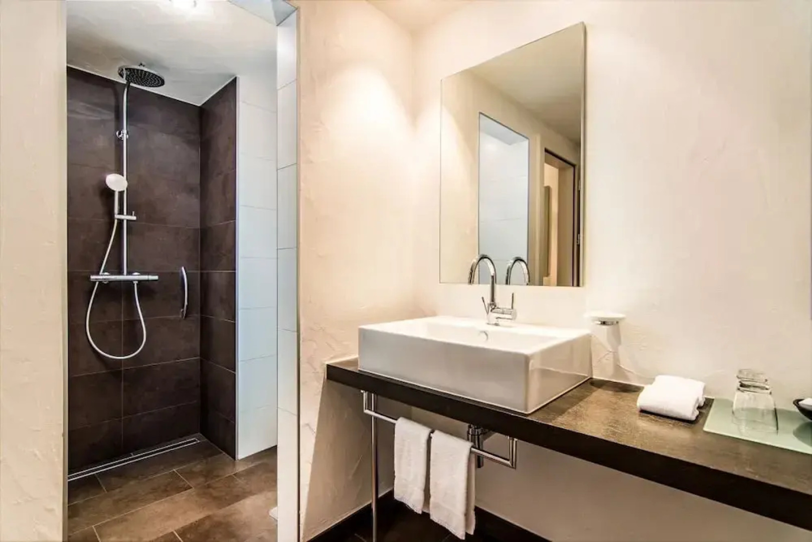 Waldhotel Fletschhorn - Panoramic Retreat in Saas Fee