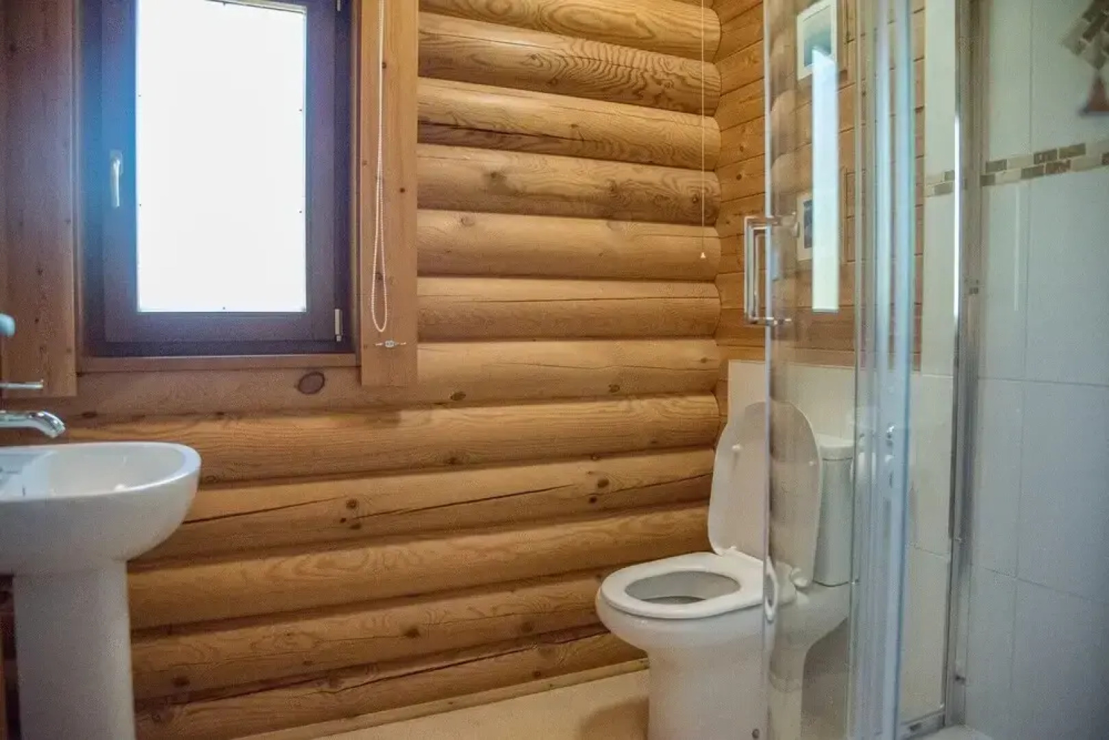 Ash Lodge With Hot Tub, Kingfishers