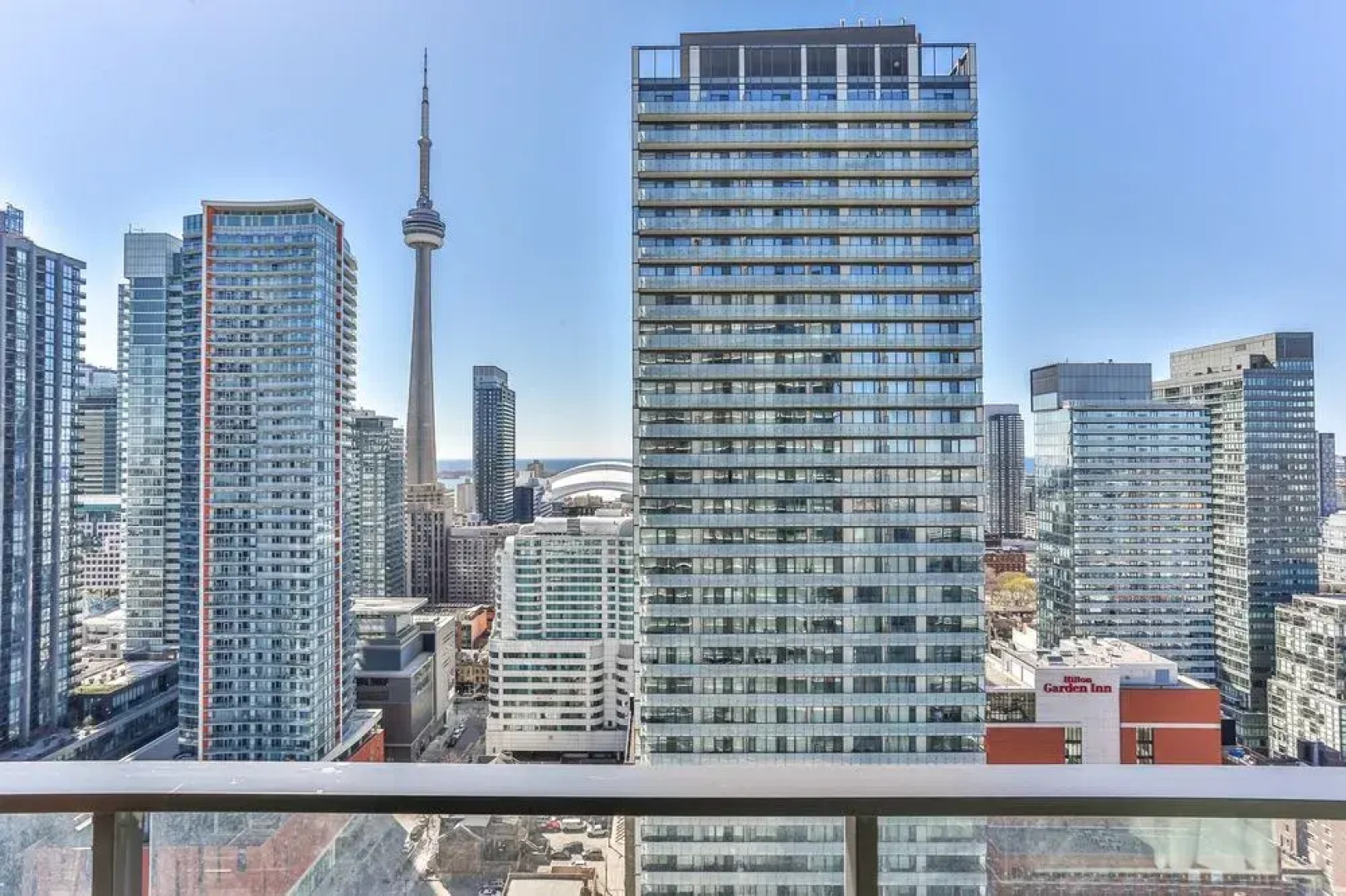 Noel Suites- Peter and Richmond St West