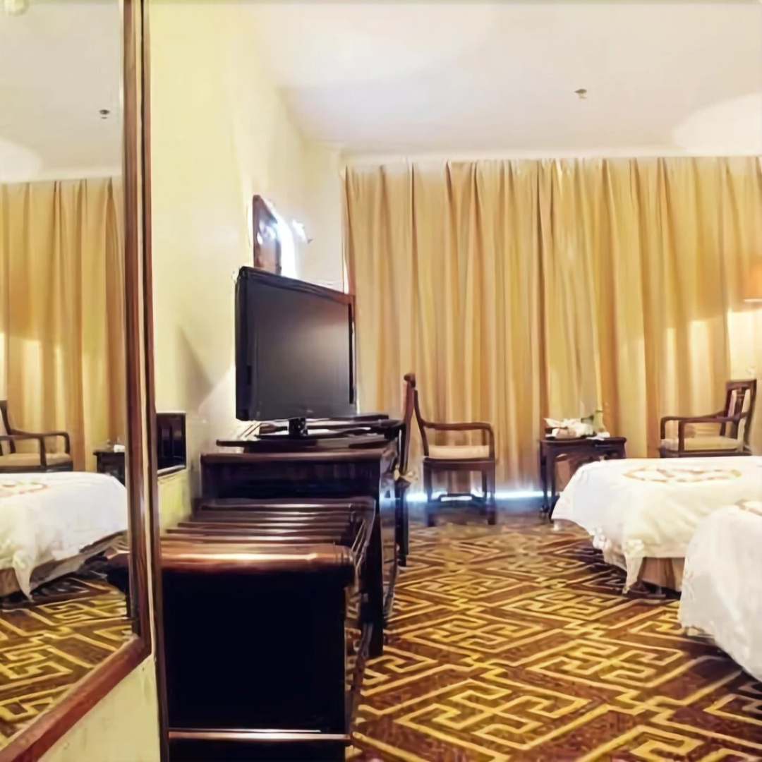 Linghai Hotel