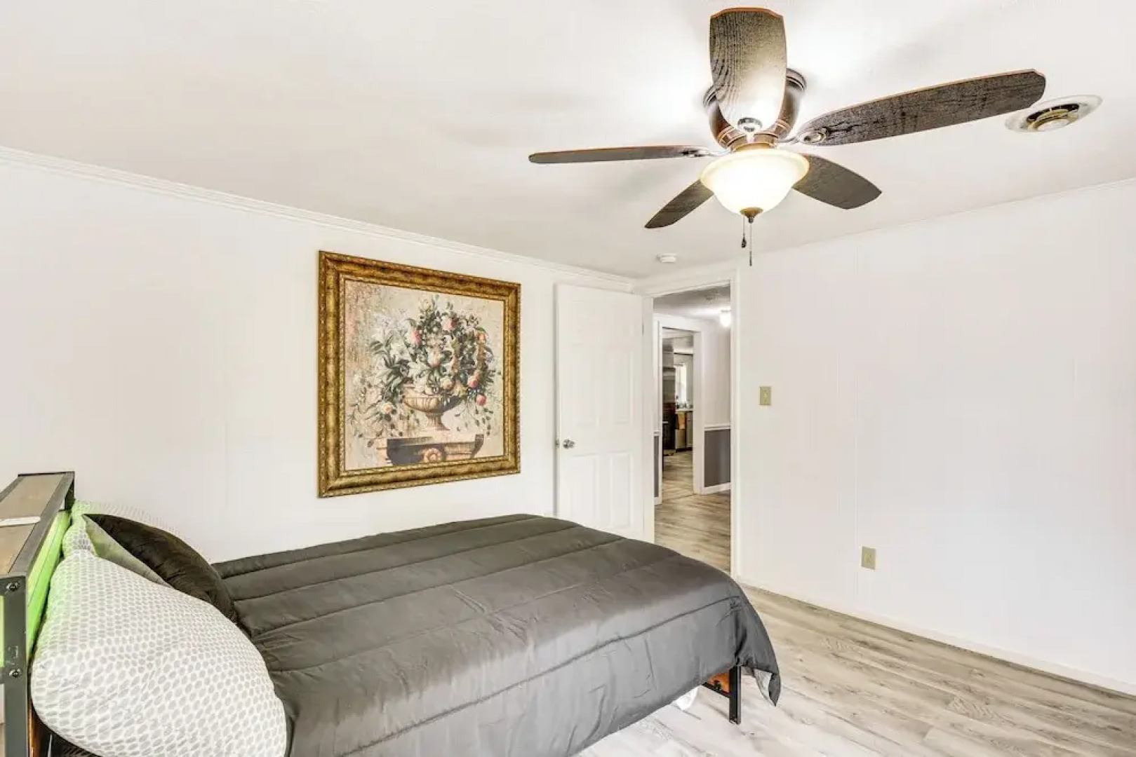 Seneca Vacation Rental w/ Grill Near Lake Hartwell