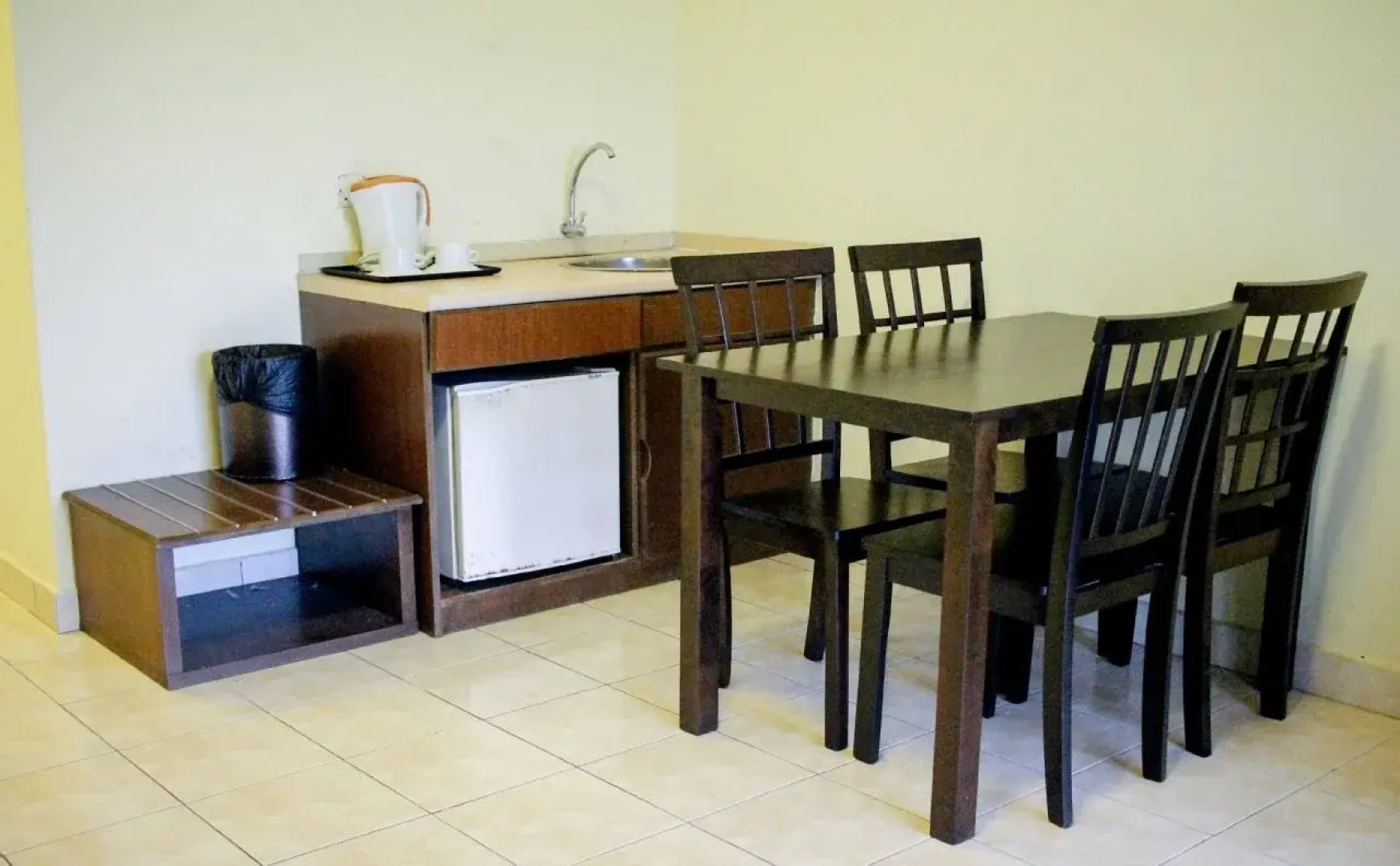 Suria Service Apartment Hotel