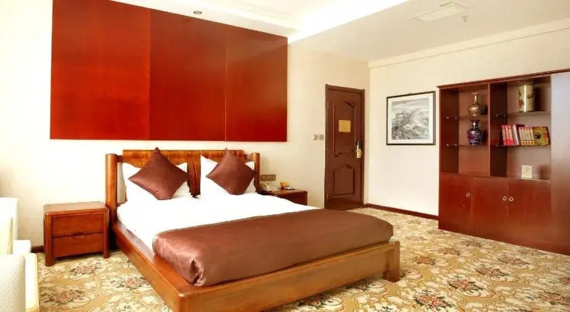 Jiuquan Longteng Hotel