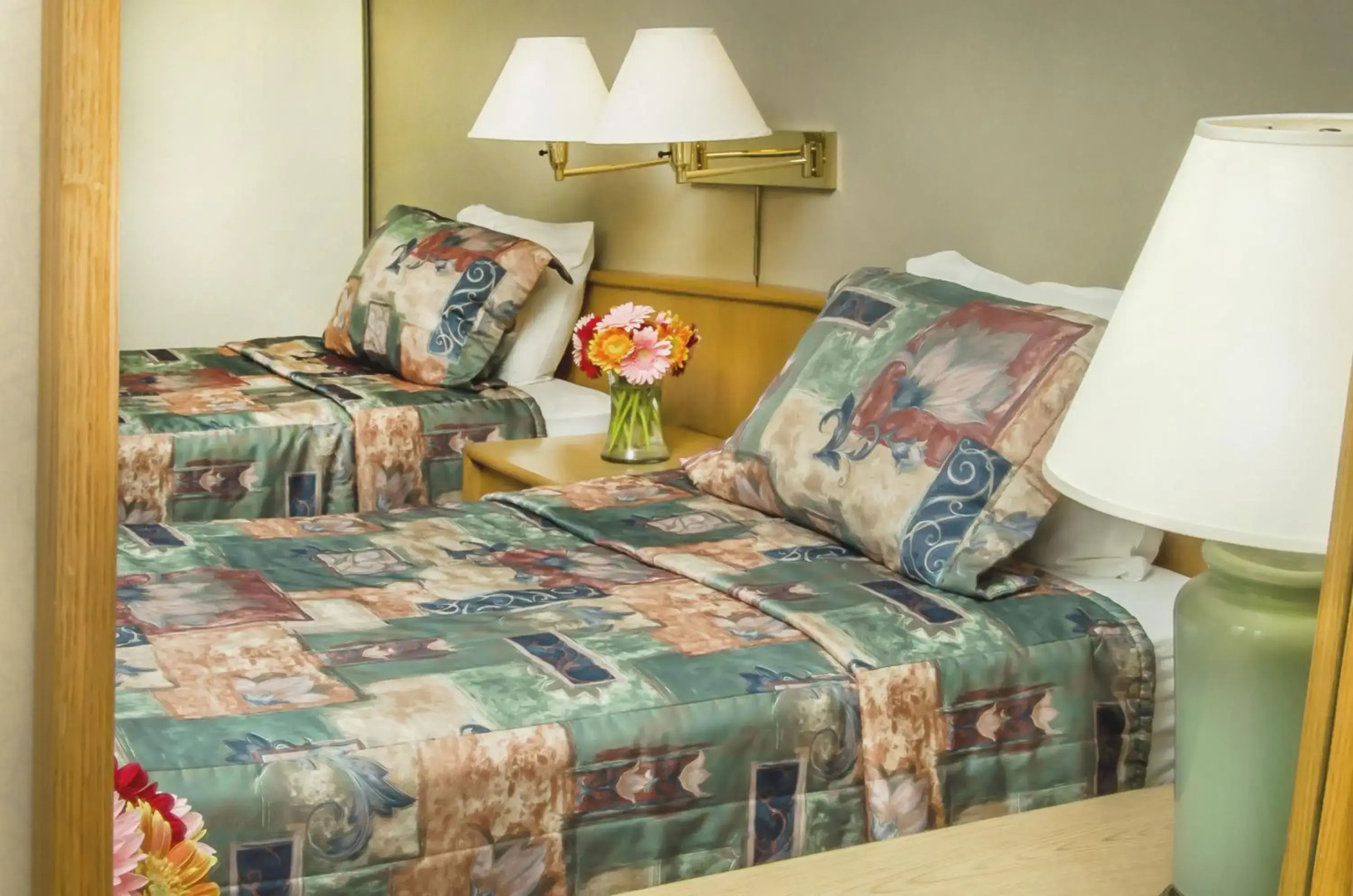 Cartier Place Suite Hotel