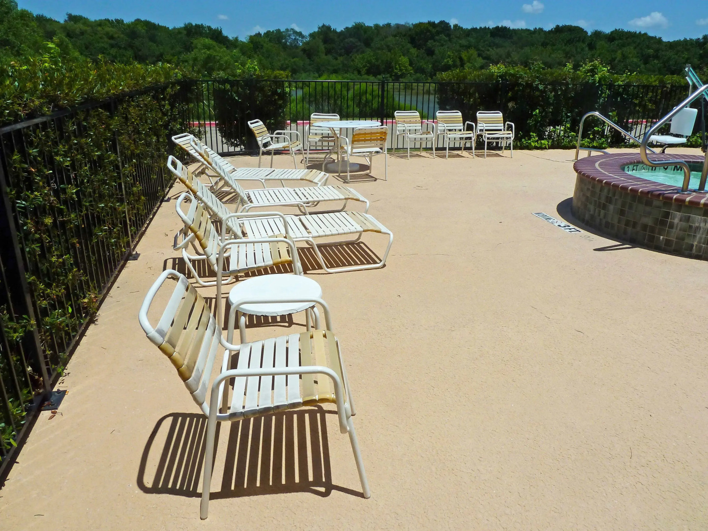 Americas Best Value Inn & Suites Gun Barrel City