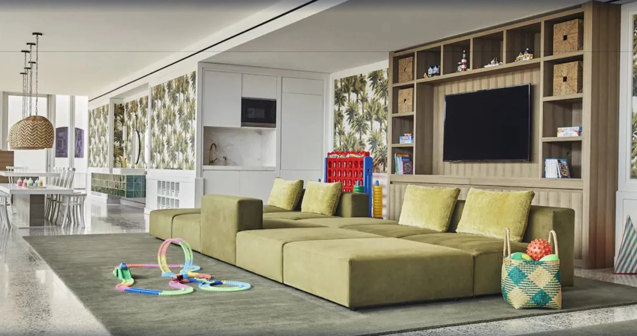 Four Seasons Hotel at The Surf Club