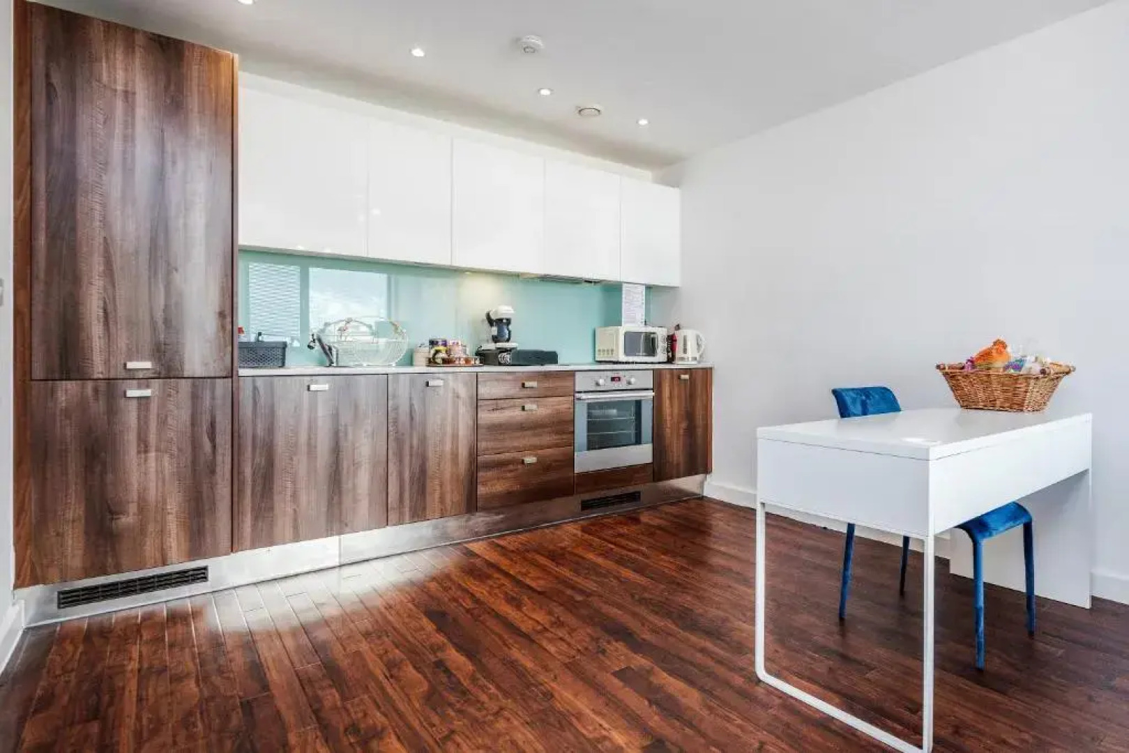 2-bed Apartment Near Basildon Train Station