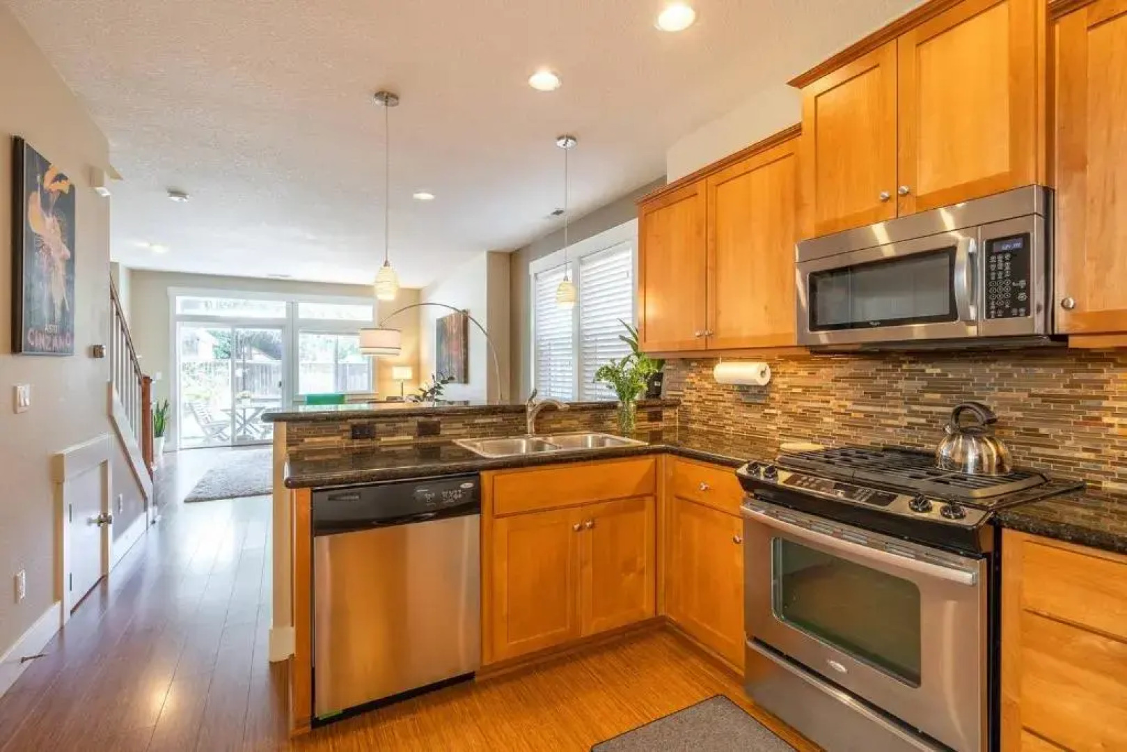 Modern home, Four bedrooms, King Beds