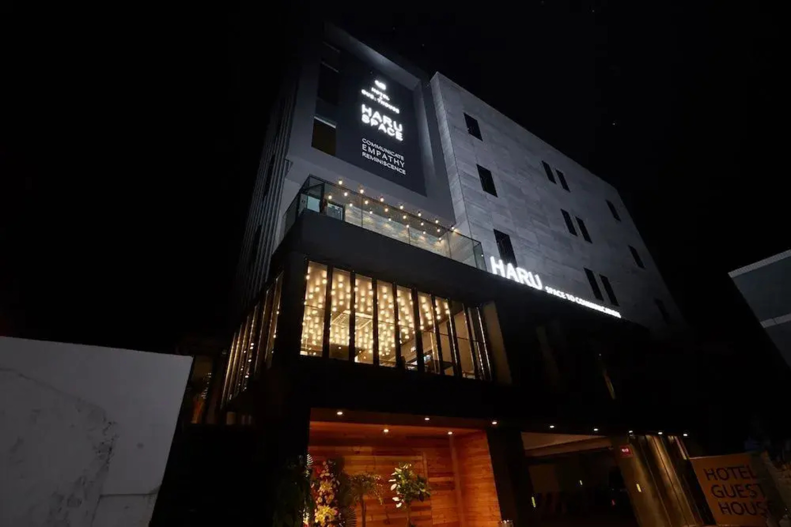 Haru Hotel & Guesthouse - Hostel