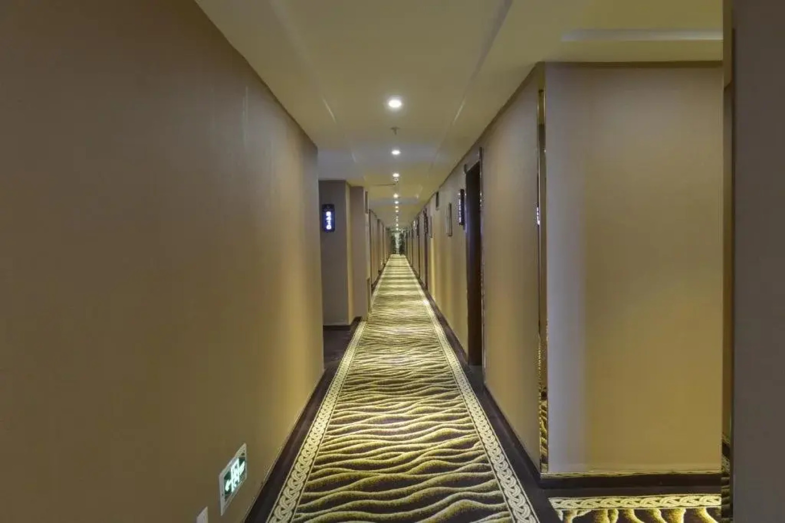 Phoenix Business Hotel