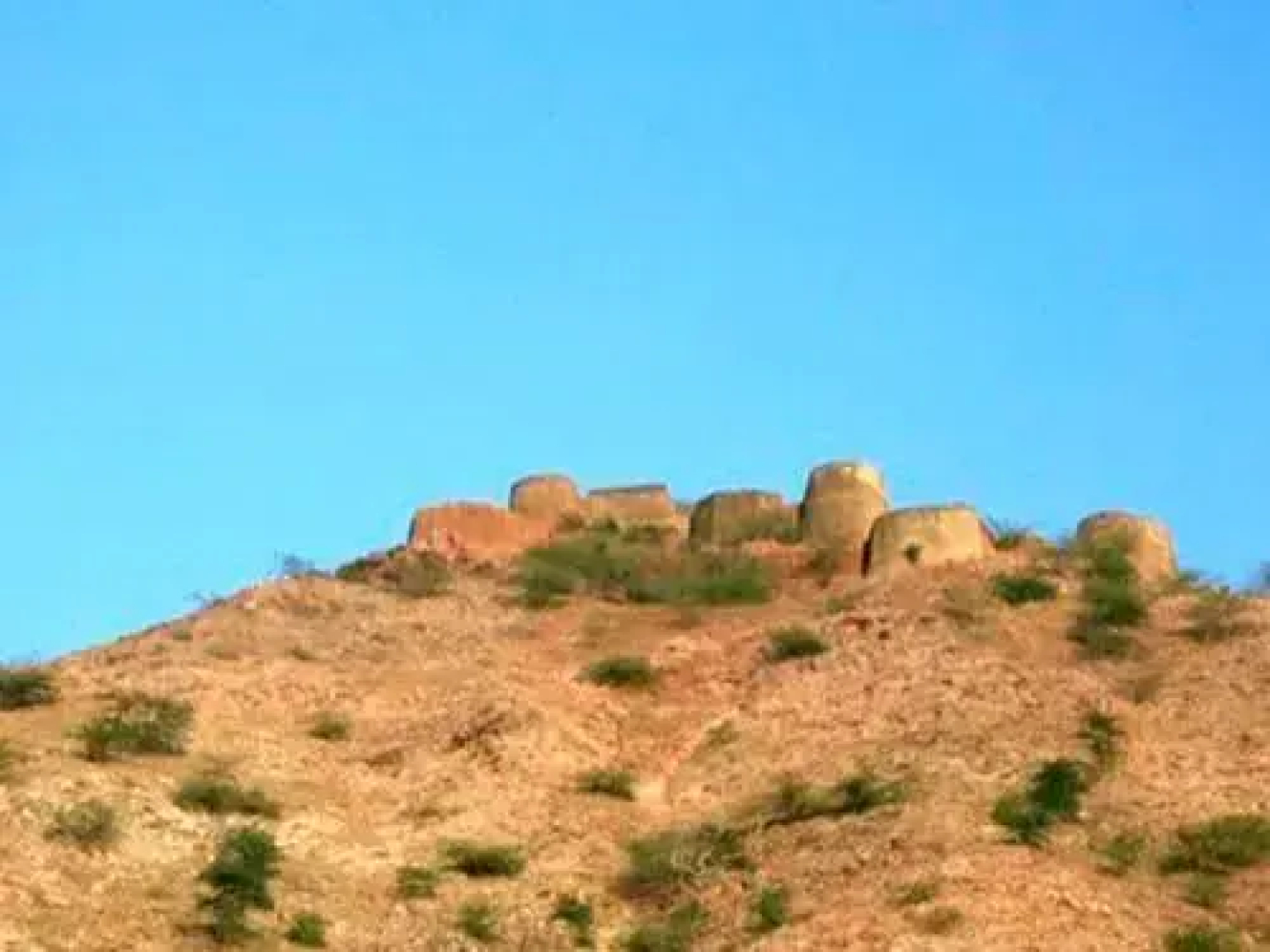Tordi Garh Hotel