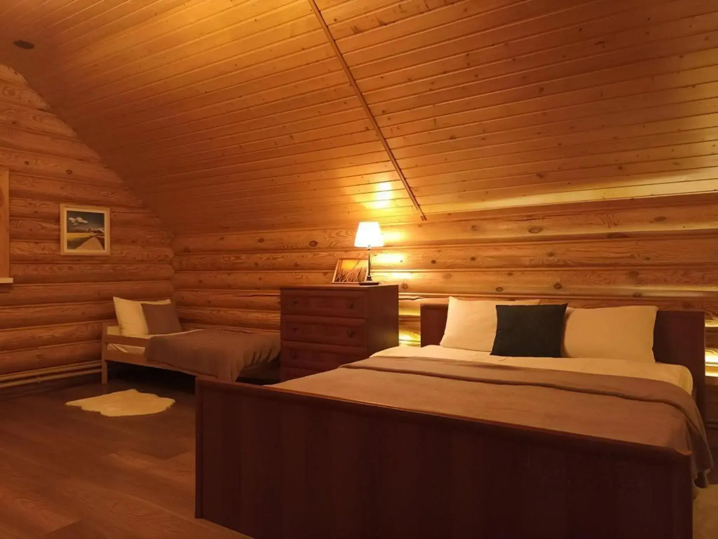 Бревенчатый дом с русской баней на дровах