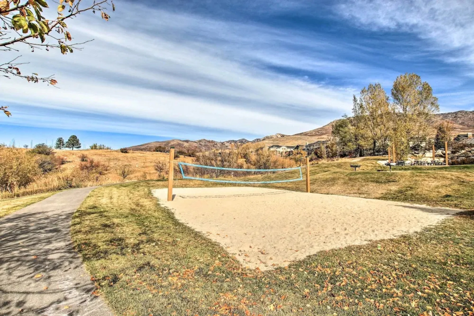 Eden Condo w/ Balcony & Views: Near Ski Slopes!