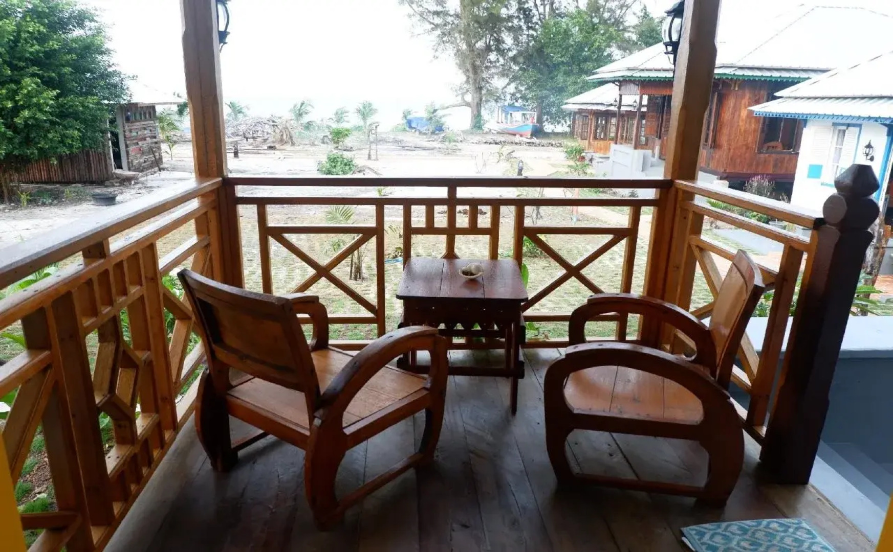 Rock and Wreck Dive Resort