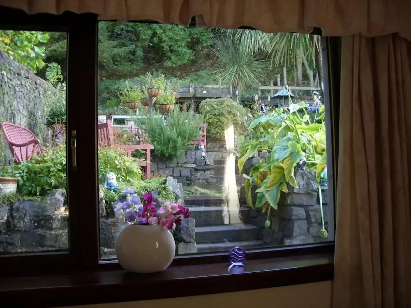 Commodore Guest House