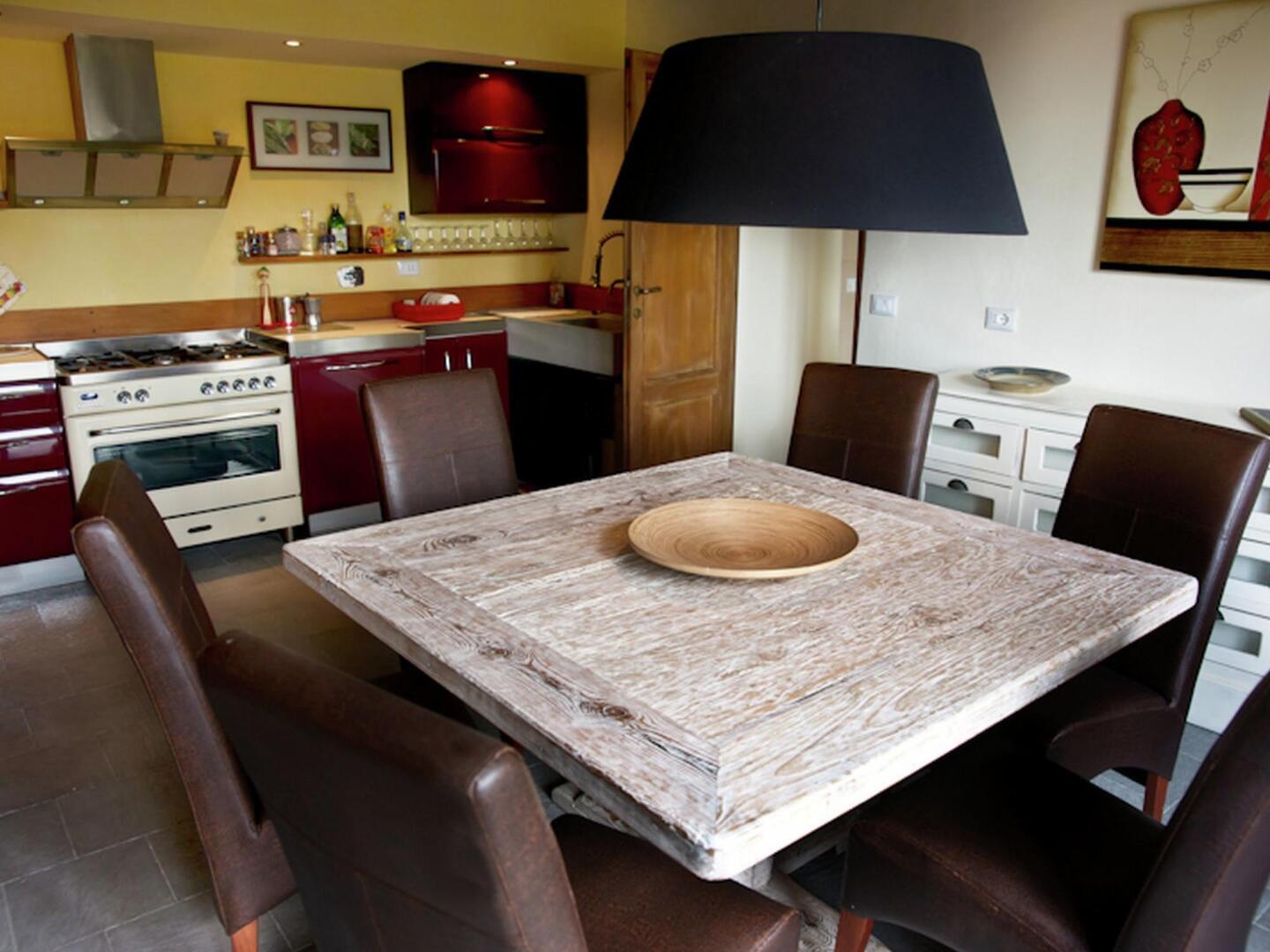 Hillside Escape in Vinci