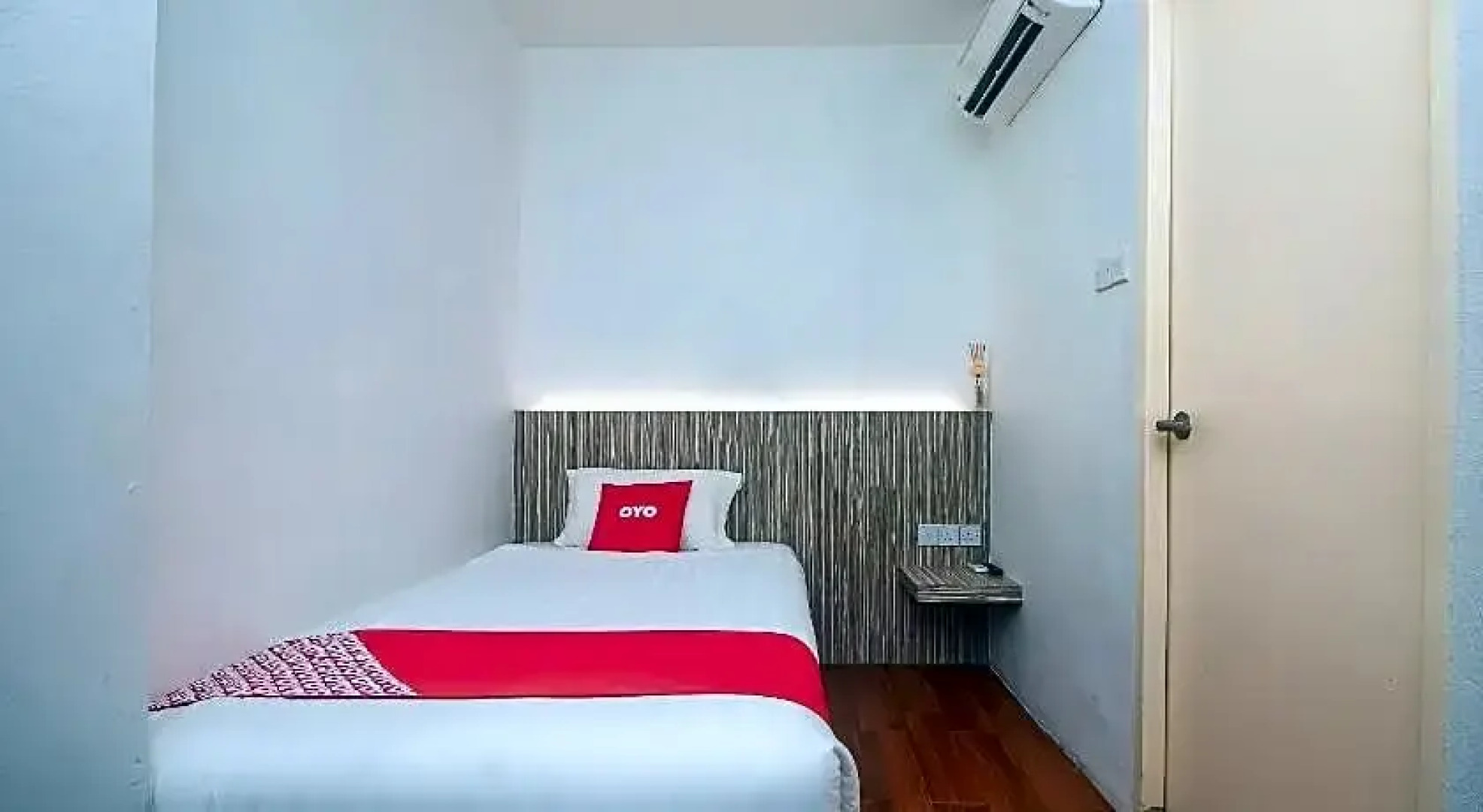 OYO 90102 7 Days Lodge