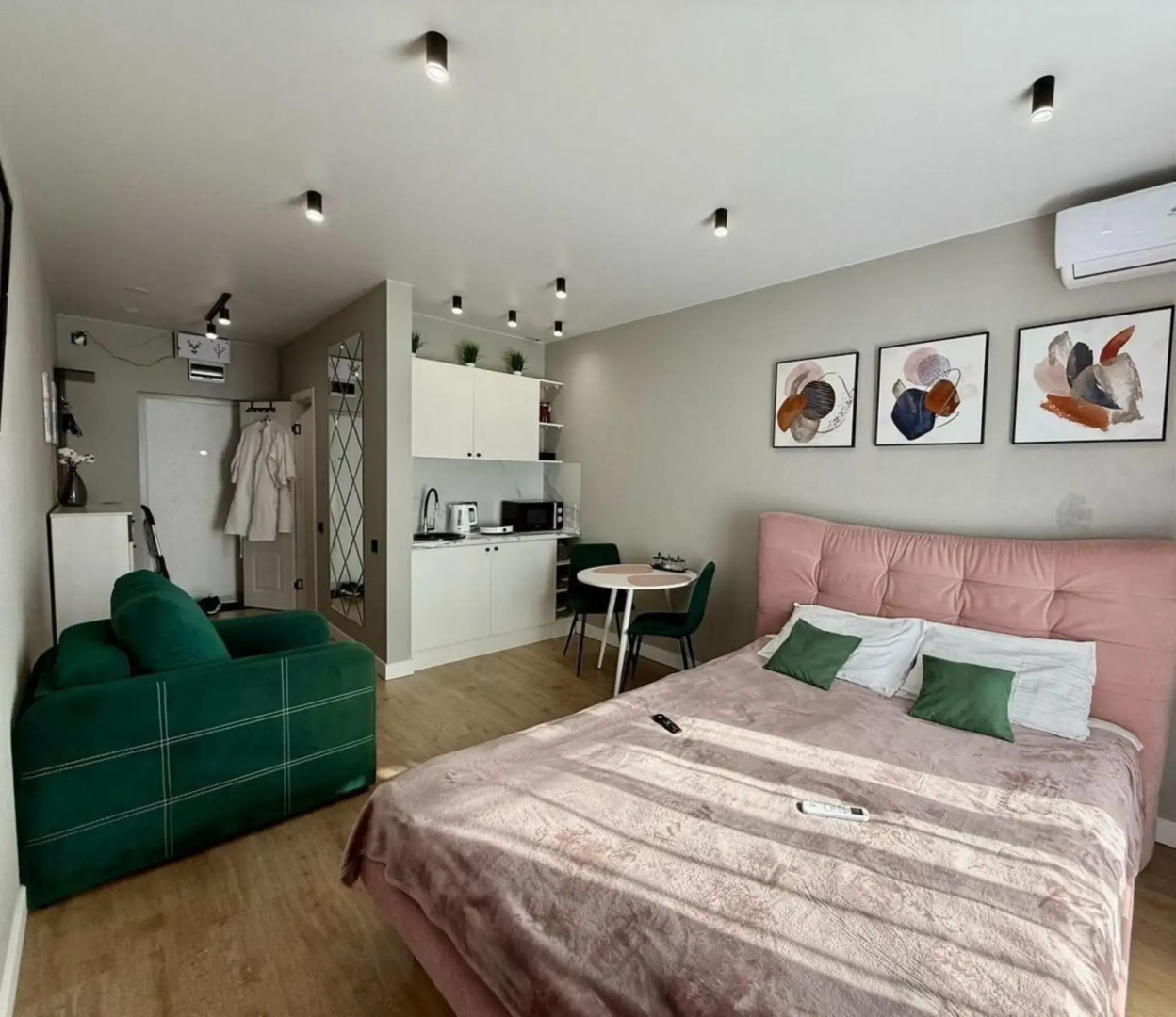 Апартаменты на улице Ясногорская-16/2