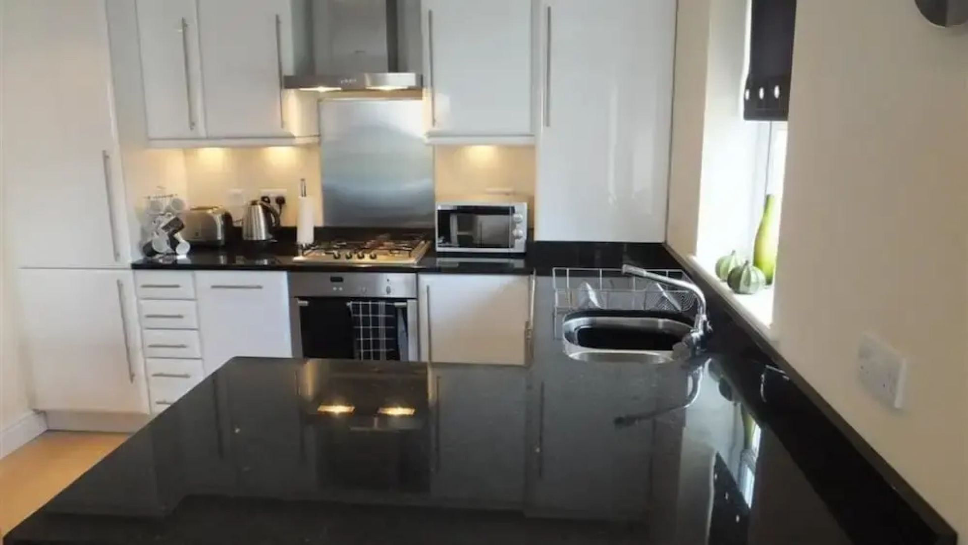 Park Place Court 3 Plas Bach