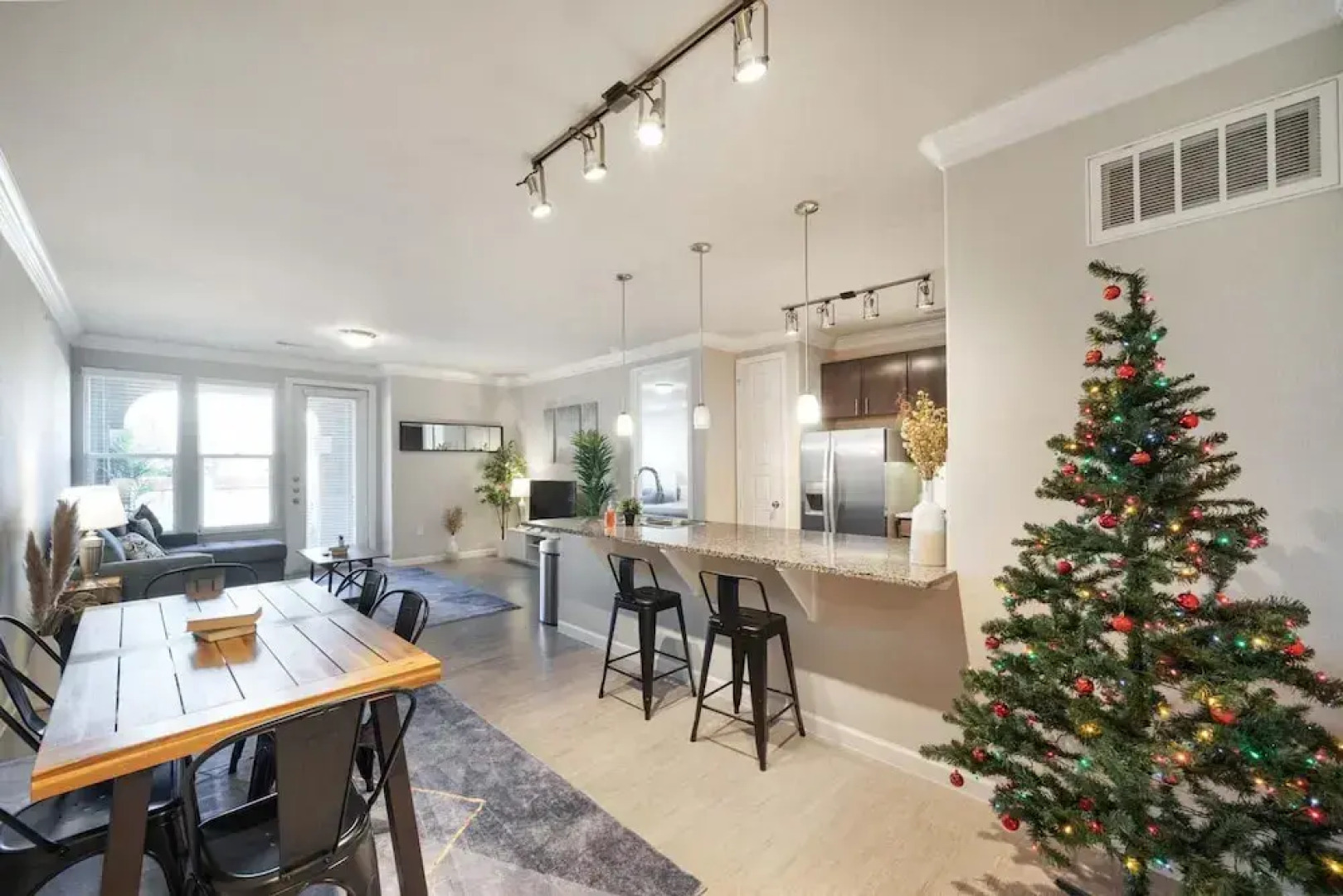 Luxury Townhome Pool North Austin Evonify