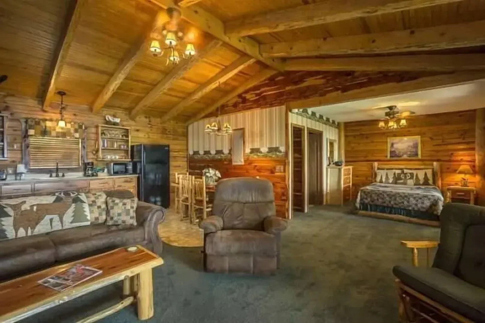 Lake Shore Cabins on Beaver Lake