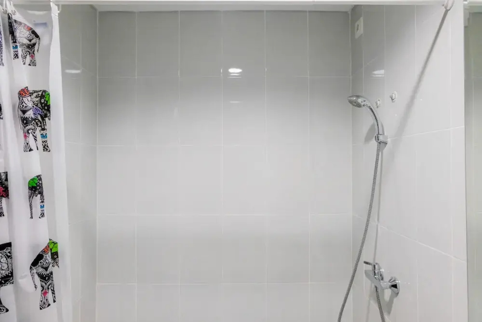 Homey Studio Room At Casa De Parco Apartment By Travelio