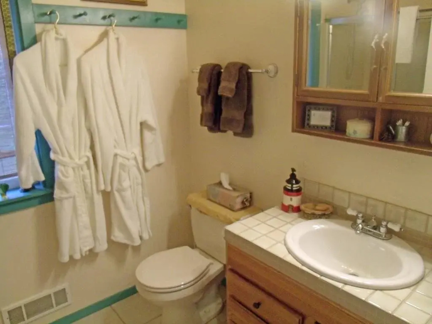 Inn to the Woods B&B