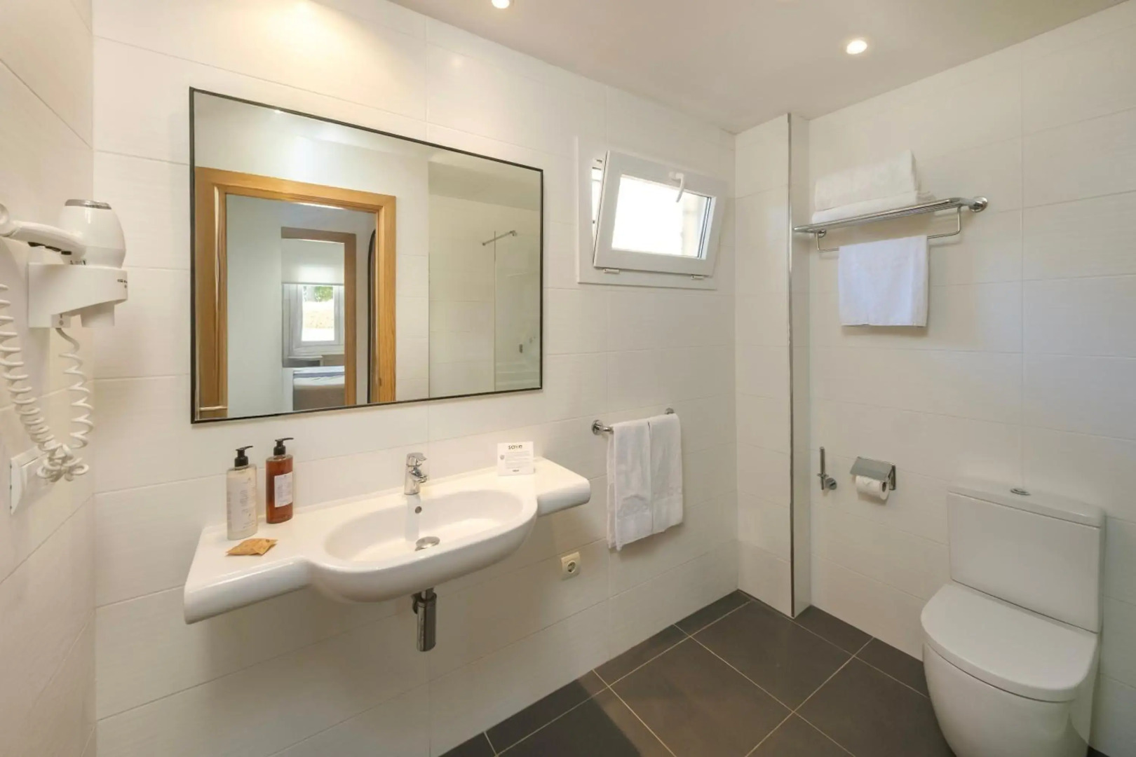 Cabot Tres Torres Apartamentos