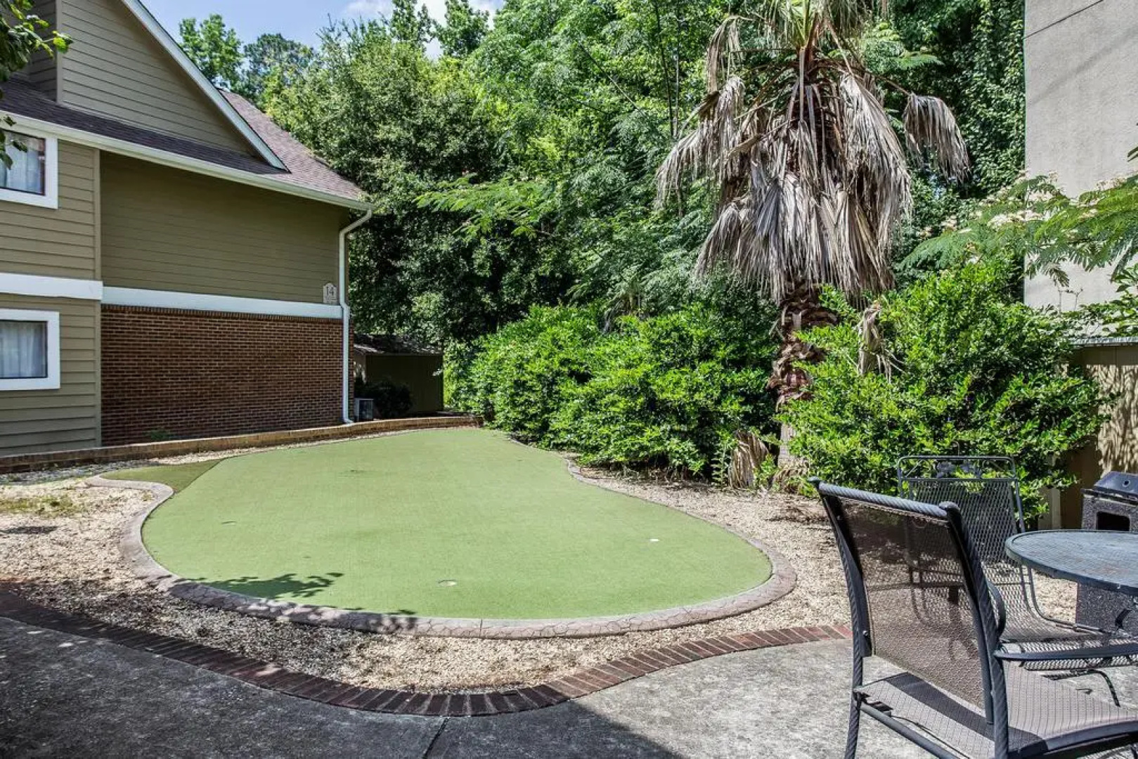 Cloverleaf Suites Columbia