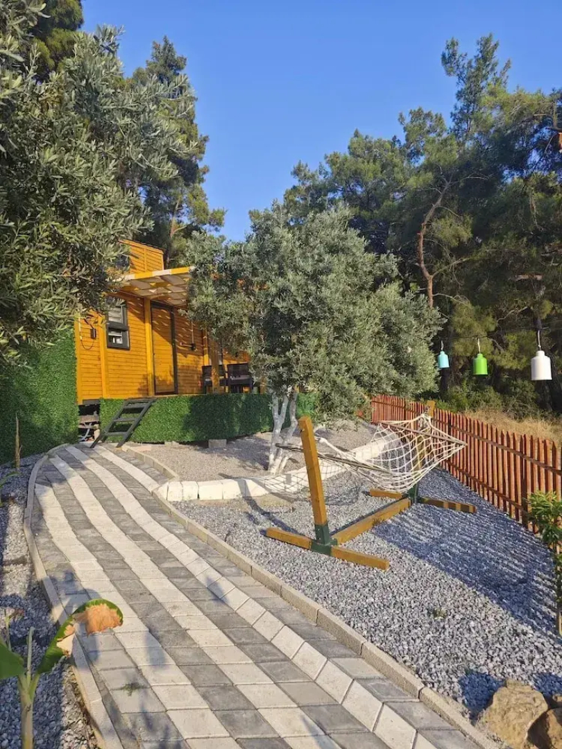 Ti̇ny Mi̇ni̇ House