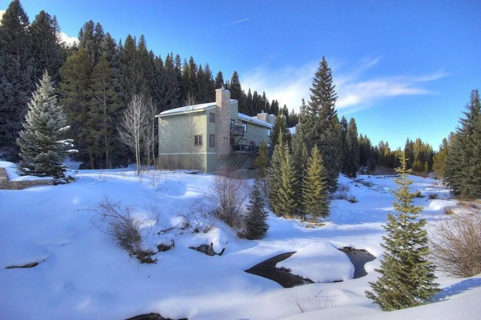 Trappeur 3 2 Br condo by RedAwning