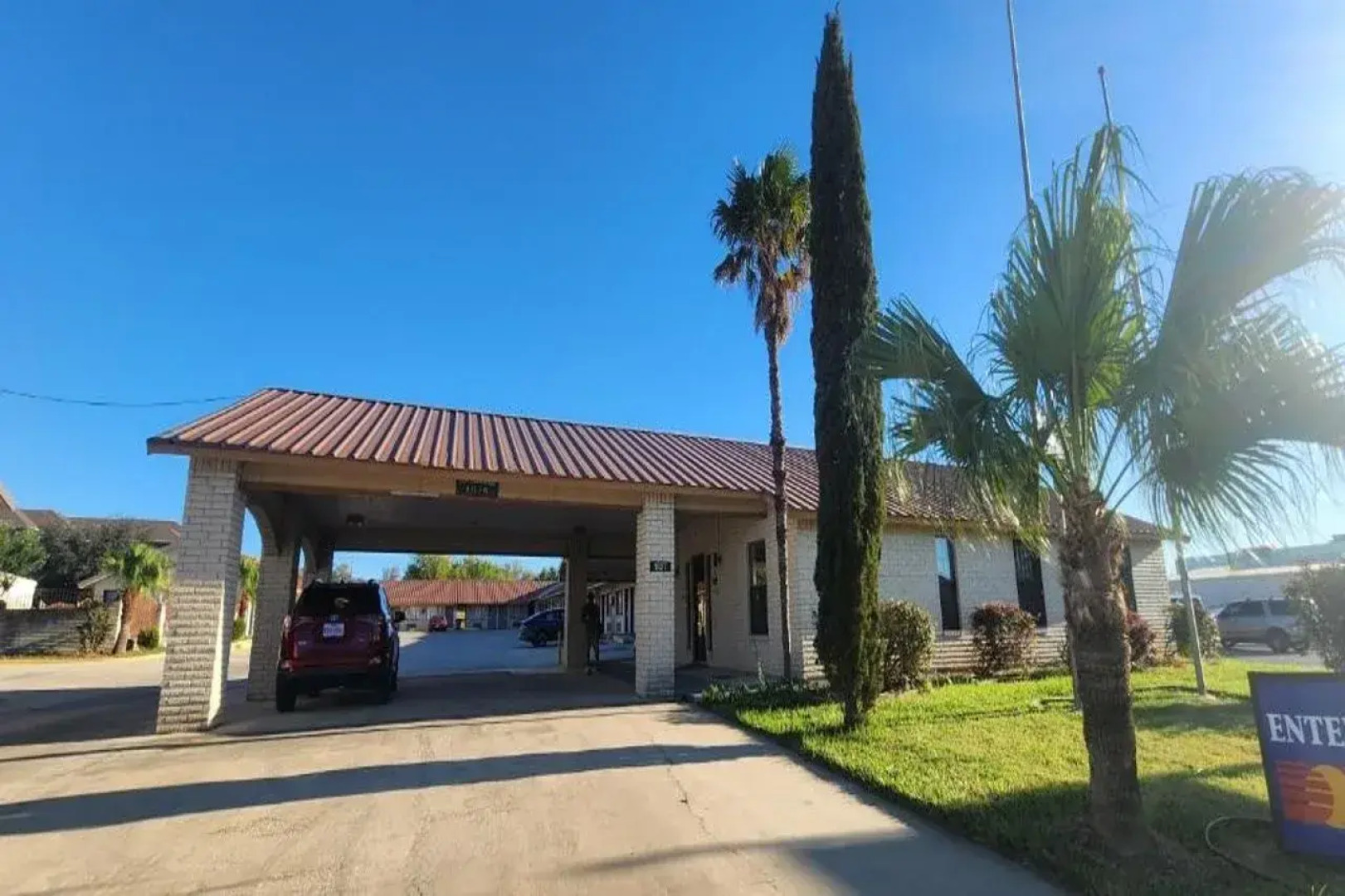 Pleasanton Executive Inn By OYO