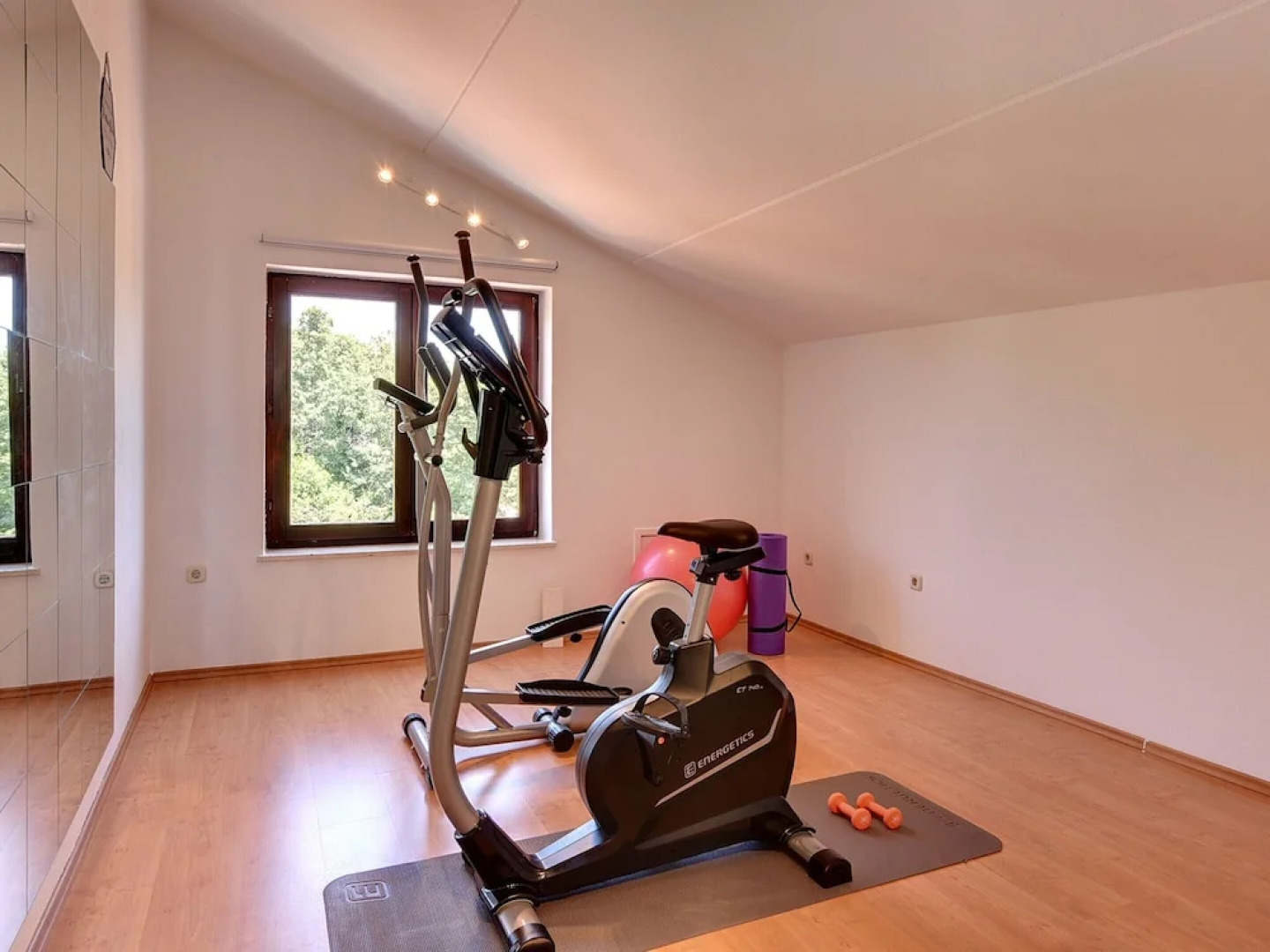 Villa in Medulin With Garden, Private Pool and Sauna Near the Center