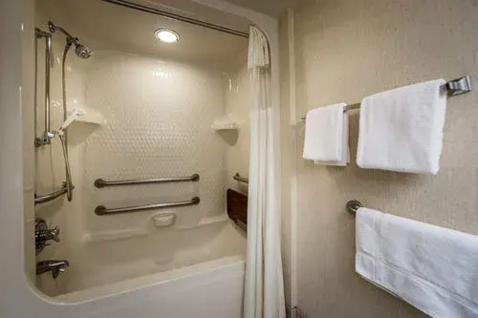 America's Best Inn - Antigo