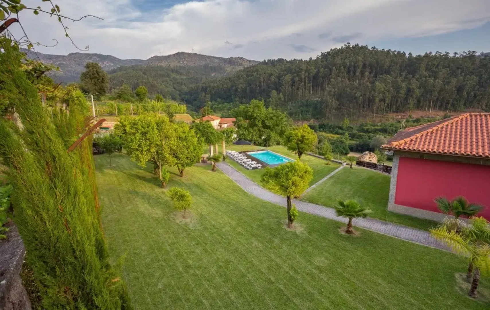 Villa with 3 bedrooms in Sobradelo da Goma with wonderful mountain view private pool enclosed garden 60 km from the beach