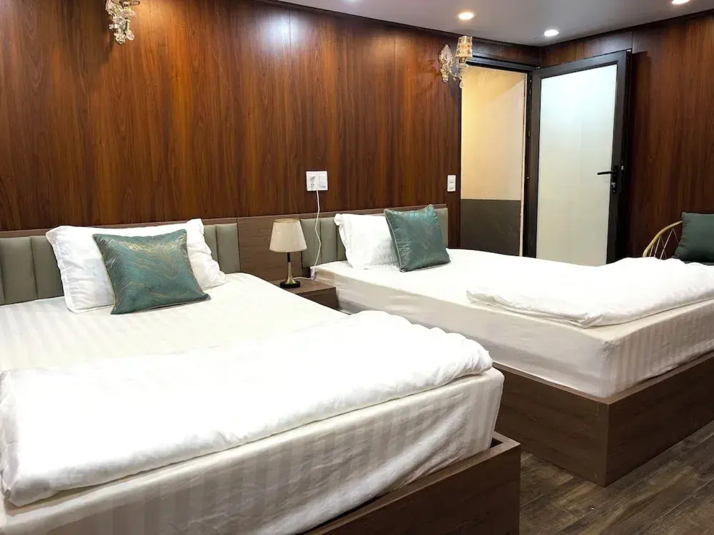 Odyssey Hostel, Tours & Motorbikes Rental